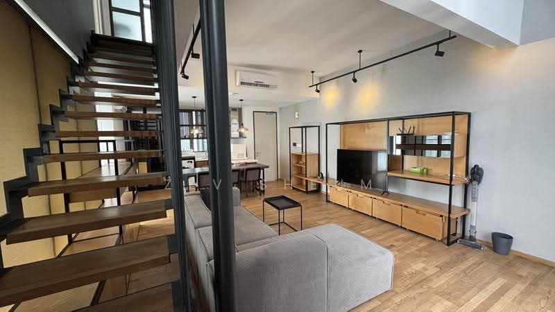 Kondominium untuk Dijual di Twy Duplex Condos - Zev Sheum - Living Room - PropertyGuru.com.my