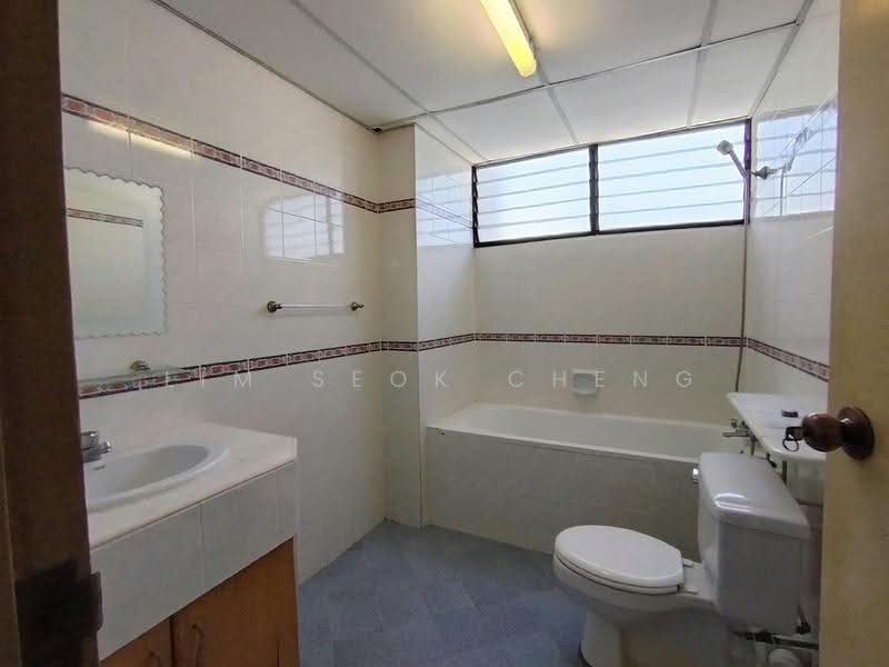Kondominium untuk Disewa di Twin Towers - Lim Seok Cheng - Bathroom - PropertyGuru.com.my