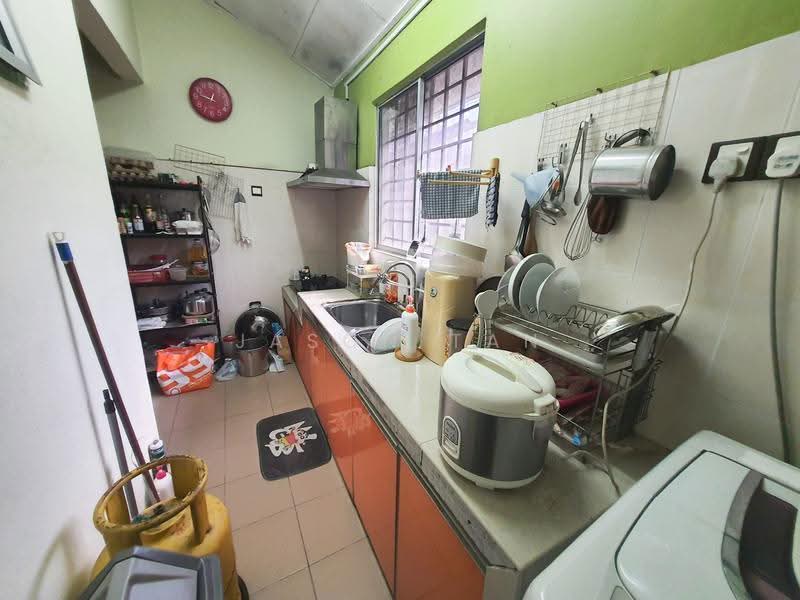 Rumah Teres 1-Tingkat untuk Dijual di Taman Puncak Jalil (Seri Kembangan) - Jason Tan - Kitchen - PropertyGuru.com.my