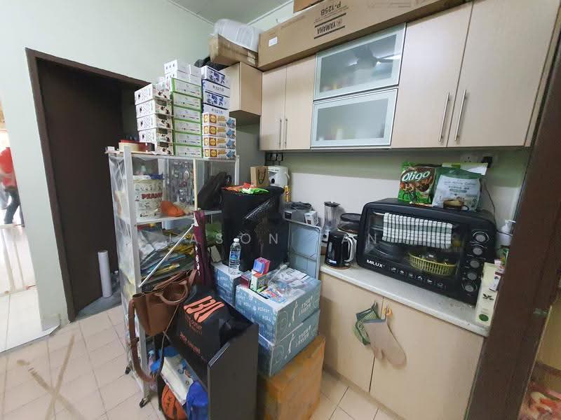 Rumah Teres 1-Tingkat untuk Dijual di Taman Puncak Jalil (Seri Kembangan) - Jason Tan - Kitchen - PropertyGuru.com.my