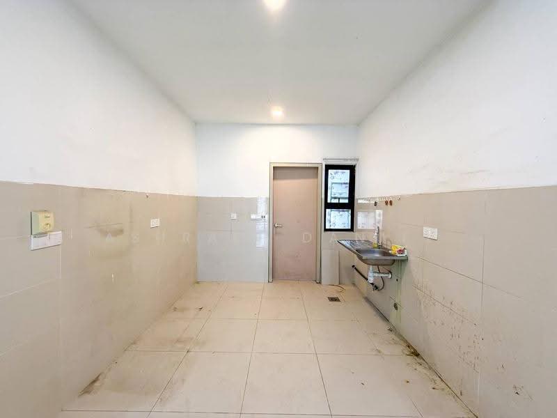 Rumah Teres 2-Tingkat untuk Dijual di Elmina (Shah Alam) - Ashraff Daniel - Kitchen - PropertyGuru.com.my