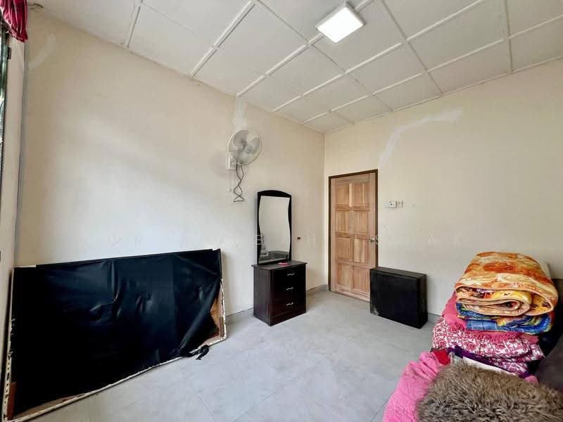 Terraced House for Sale in Kajang (Selangor) - Nur Adibah Ishak - Bedroom - PropertyGuru.com.my