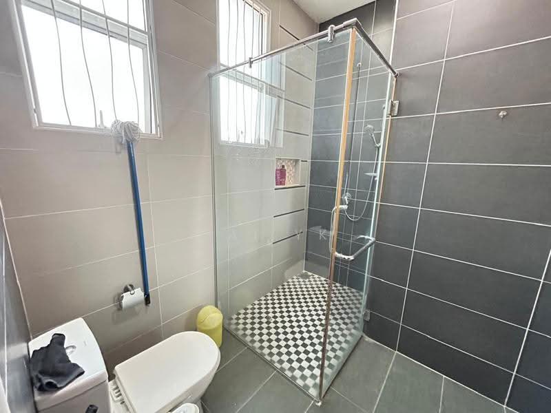 Bungalow House untuk Dijual di Subang Heights (Subang Jaya) - Lai YK - Bathroom - PropertyGuru.com.my