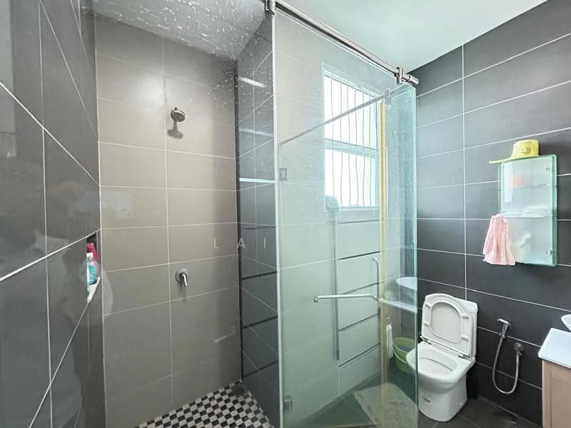 Bungalow House untuk Dijual di Subang Heights (Subang Jaya) - Lai YK - Bathroom - PropertyGuru.com.my
