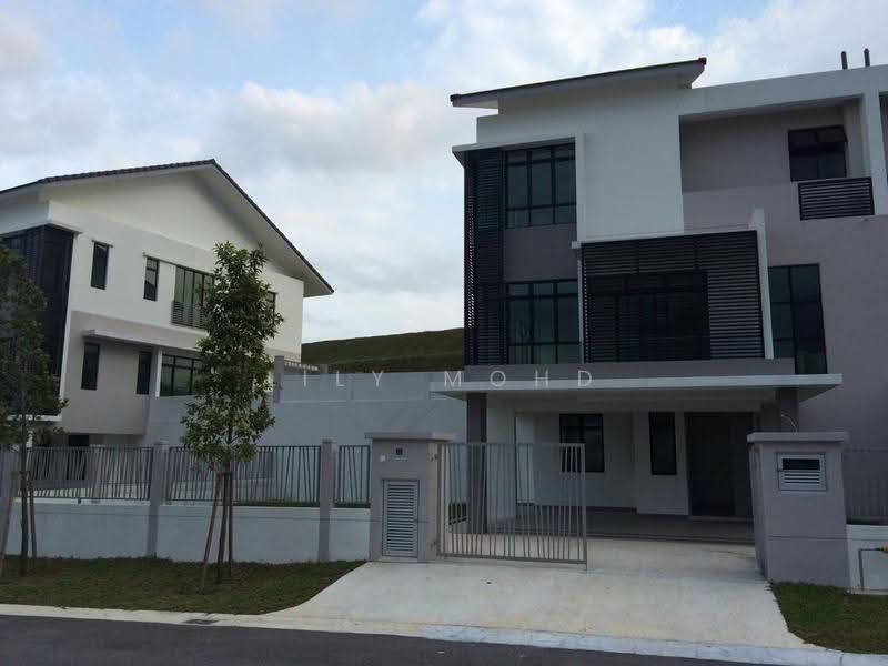 Rumah Berkembar untuk Dijual di Taman Nusa Idaman (Iskandar Puteri (Nusajaya)) - Lily Mohd - Exterior - PropertyGuru.com.my