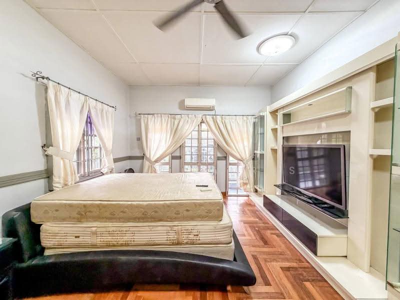 Semi-Detached House for Sale in Seksyen 9 (Shah Alam) - Izzat Zamros - PropertyGuru.com.my