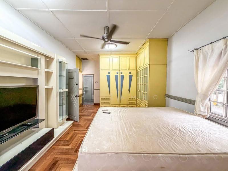 Semi-Detached House for Sale in Seksyen 9 (Shah Alam) - Izzat Zamros - PropertyGuru.com.my