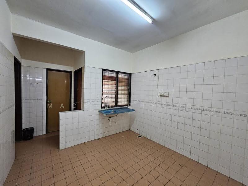 Rumah Teres 2-Tingkat untuk Dijual di Taman Alam Megah (Shah Alam) - Maccen Cheong - Kitchen - PropertyGuru.com.my