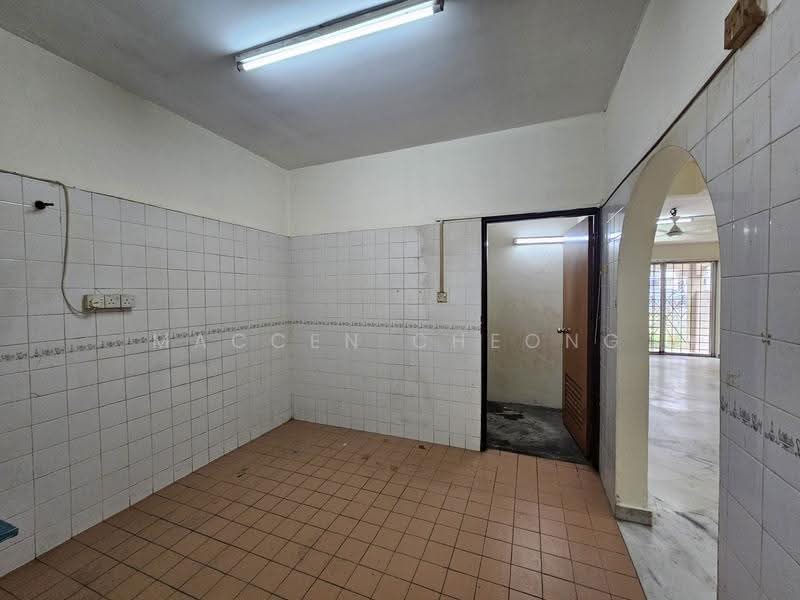 Rumah Teres 2-Tingkat untuk Dijual di Taman Alam Megah (Shah Alam) - Maccen Cheong - Kitchen - PropertyGuru.com.my