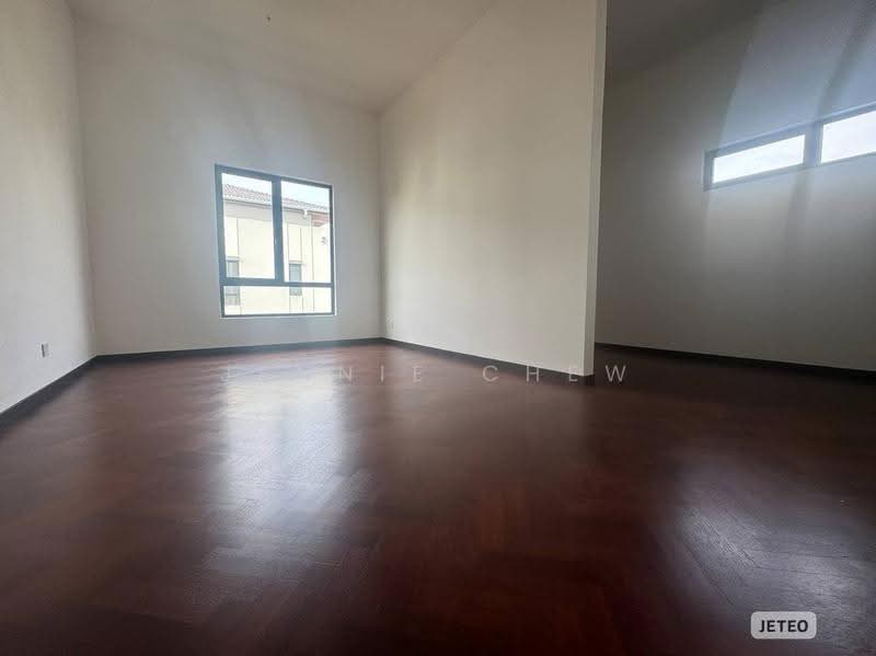 Bungalow House for Sale in Telok Panglima Garang (Selangor) - Jennie Chew - Living Room - PropertyGuru.com.my
