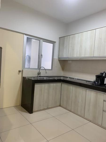 Kediaman Servis untuk Dijual di Maxim Residences - Alex Leaw - Kitchen - PropertyGuru.com.my