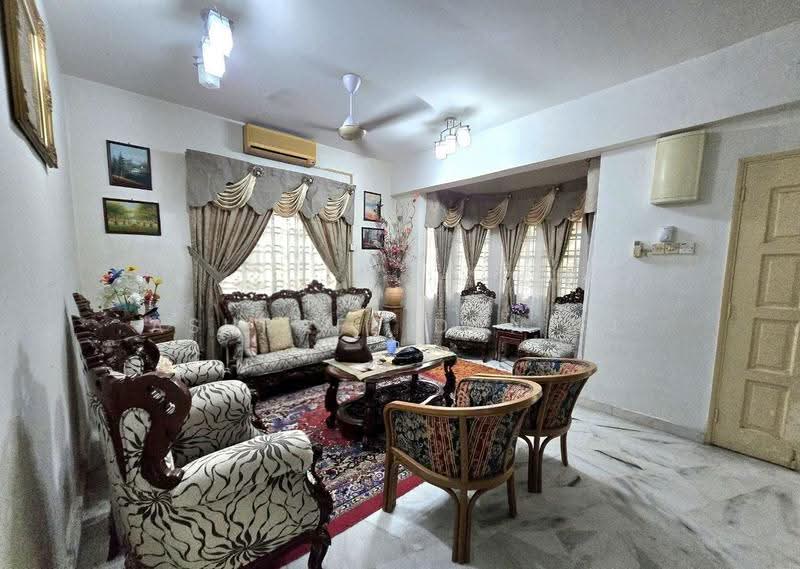 Bungalow House for Sale in Bandar Country Homes (Rawang) - Ashraff Daniel - Living Room - PropertyGuru.com.my