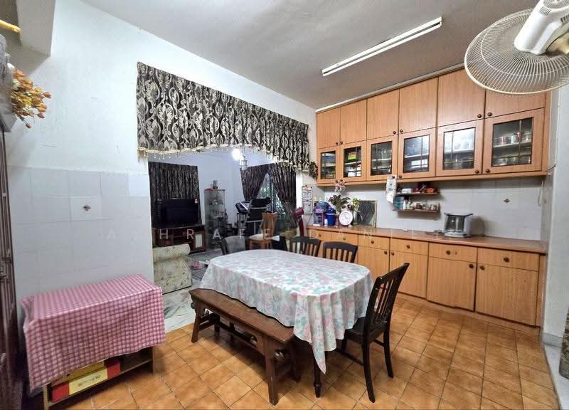 Bungalow House for Sale in Bandar Country Homes (Rawang) - Ashraff Daniel - Kitchen - PropertyGuru.com.my