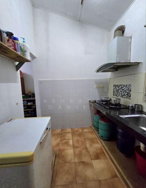 Bungalow House for Sale in Bandar Country Homes (Rawang) - Ashraff Daniel - Kitchen - PropertyGuru.com.my