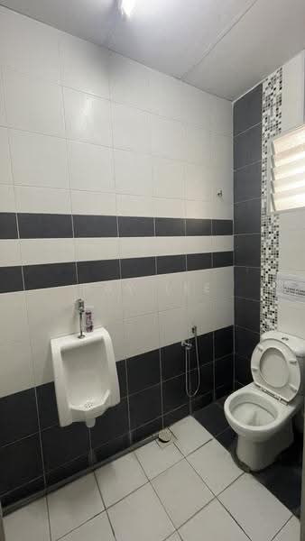 Shop / Office for Rent in Bandar Indahpura (Kulai) - Ray Lee - Bathroom - PropertyGuru.com.my