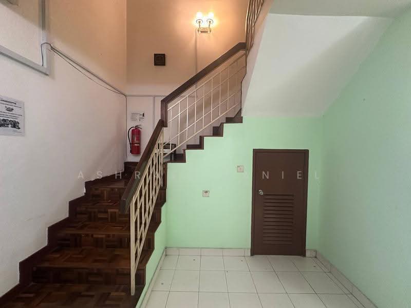 Rumah Teres 2-Tingkat untuk Dijual di Kota Damansara (Selangor) - Ashraff Daniel - Corridor - PropertyGuru.com.my