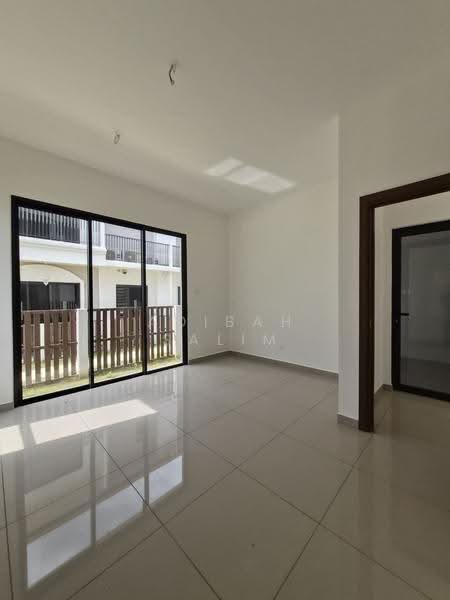 Rumah Teres 2-Tingkat untuk Dijual di Setia Safiro (Cyberjaya) - Adibah Salim - Living Room - PropertyGuru.com.my