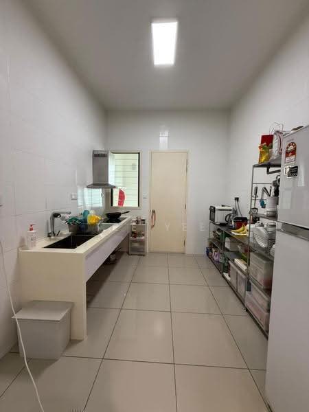 Rumah Teres 2-Tingkat untuk Dijual di Eco Majestic (Semenyih) - TZE YEE - Kitchen - PropertyGuru.com.my