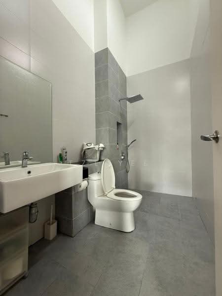 Rumah Teres 2-Tingkat untuk Dijual di Eco Majestic (Semenyih) - TZE YEE - Bathroom - PropertyGuru.com.my