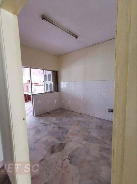 2-storey Terraced House for Sale in Kawasan 2, Taman Sri Andalas (Klang) - Daniel Kok - Kitchen - PropertyGuru.com.my