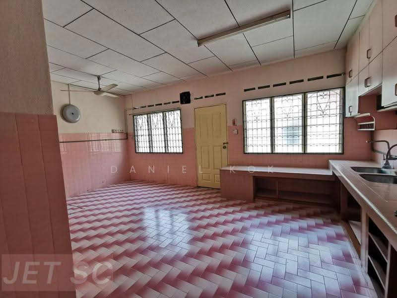 2-storey Terraced House for Sale in Kawasan 2, Taman Sri Andalas (Klang) - Daniel Kok - Kitchen - PropertyGuru.com.my