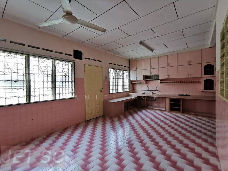 2-storey Terraced House for Sale in Kawasan 2, Taman Sri Andalas (Klang) - Daniel Kok - Kitchen - PropertyGuru.com.my