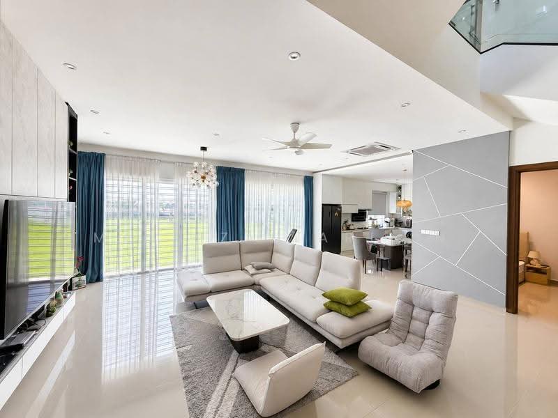 3-storey Terraced House for Sale in Cyberjaya (Selangor) - Masnizah Arifin - Living Room - PropertyGuru.com.my