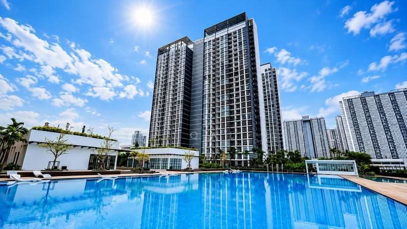Kondominium untuk Dijual di Lakefront Residence - Yantie Qaleesya - Exterior - PropertyGuru.com.my