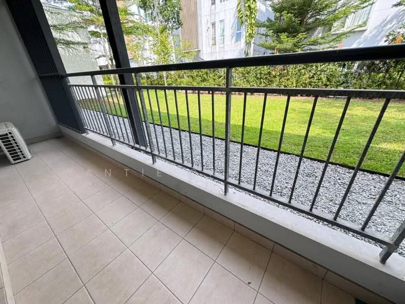 Kondominium untuk Dijual di Lakefront Residence - Yantie Qaleesya - Balcony - PropertyGuru.com.my