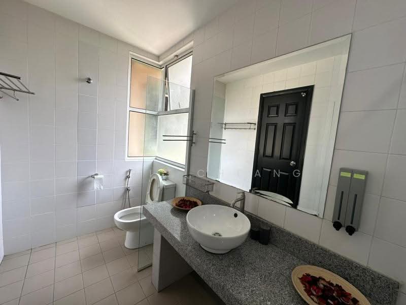 Condominium for Rent at Adora Courtyard Apartments - Chris Cheang - Bathroom - PropertyGuru.com.my