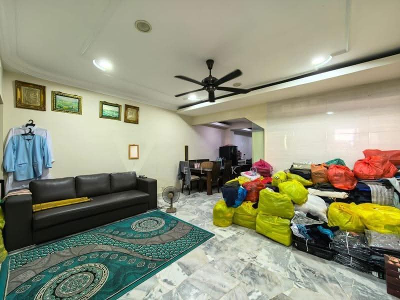 2-storey Terraced House for Sale in Taman Sentosa (Klang) - Daniel Kok - Living Room - PropertyGuru.com.my