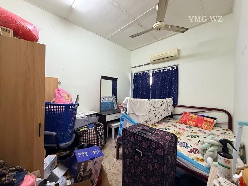 Rumah Teres 1-Tingkat untuk Dijual di Taman Klang Utama (Kapar) - Darren Go - Bedroom - PropertyGuru.com.my