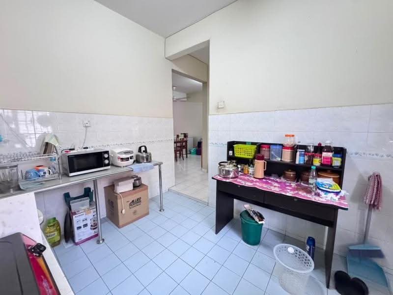 2-storey Terraced House for Sale in Bandar Putra (Kulai) - Evon Yew - Kitchen - PropertyGuru.com.my