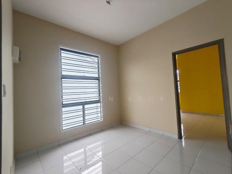 2-storey Terraced House for Sale in Bandar Tiram (Ulu Tiram) - Vivien Keck - Interior - PropertyGuru.com.my