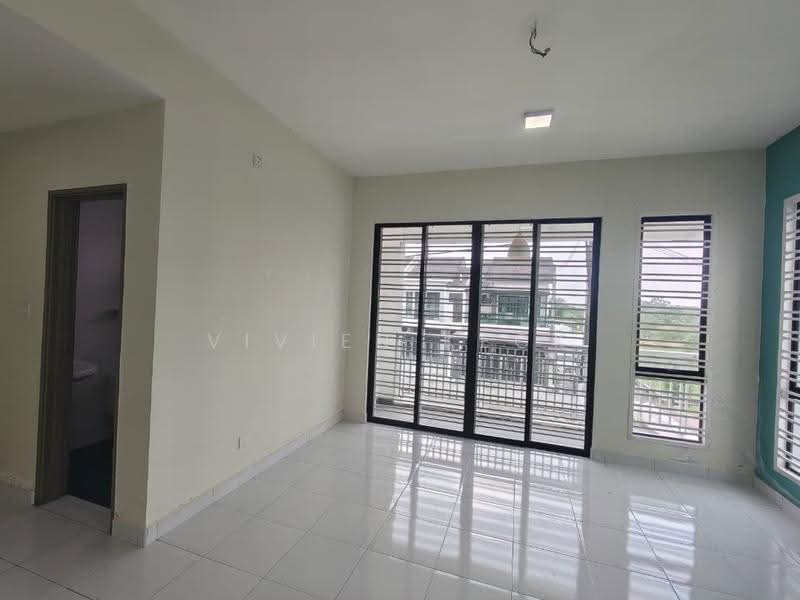 2-storey Terraced House for Sale in Bandar Tiram (Ulu Tiram) - Vivien Keck - Living Room - PropertyGuru.com.my