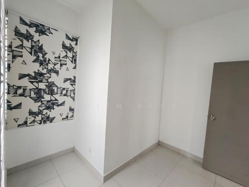 2-storey Terraced House for Sale in Bandar Tiram (Ulu Tiram) - Vivien Keck - Interior - PropertyGuru.com.my