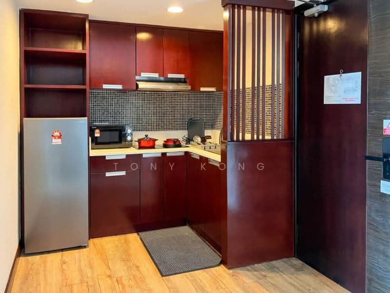 Kediaman Servis untuk Disewa di South China Sea Place Suite - Tony Kong - Kitchen - PropertyGuru.com.my