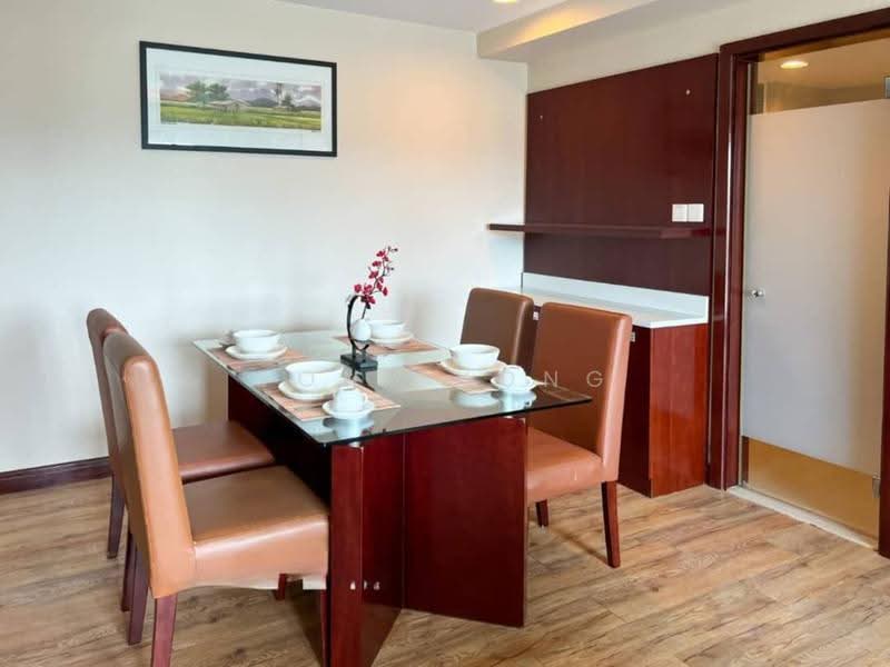 Kediaman Servis untuk Disewa di South China Sea Place Suite - Tony Kong - Dining Room - PropertyGuru.com.my