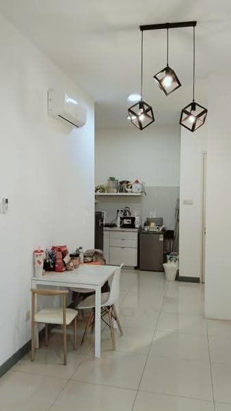 Kediaman Servis untuk Dijual di South View - Darren Khoo - Kitchen - PropertyGuru.com.my