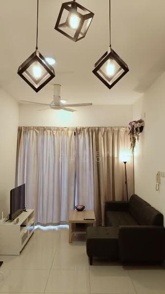 Kediaman Servis untuk Dijual di South View - Darren Khoo - Living Room - PropertyGuru.com.my
