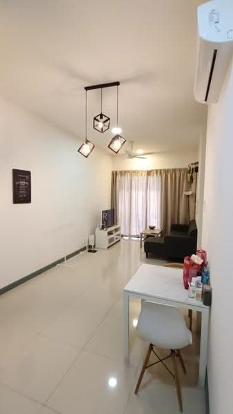Kediaman Servis untuk Dijual di South View - Darren Khoo - Living Room - PropertyGuru.com.my