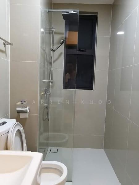Kediaman Servis untuk Dijual di South View - Darren Khoo - Bathroom - PropertyGuru.com.my