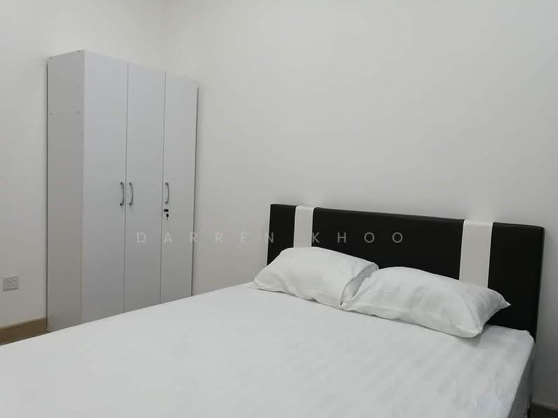 Kediaman Servis untuk Dijual di South View - Darren Khoo - Bedroom - PropertyGuru.com.my