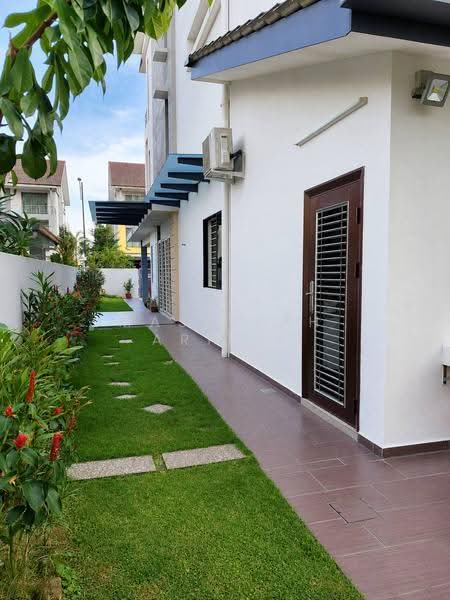 Semi-Detached House for Sale in Taman Saujana Suria (Kajang) - Masnizah Arifin - Exterior - PropertyGuru.com.my