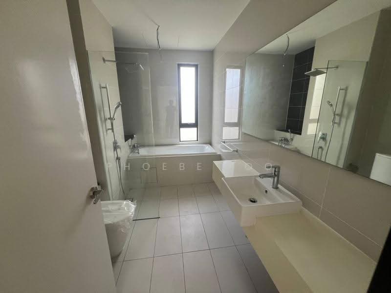 Rumah Kluster untuk Dijual di Iskandar Puteri (Nusajaya) (Johor) - Phoebe Foo - Bathroom - PropertyGuru.com.my