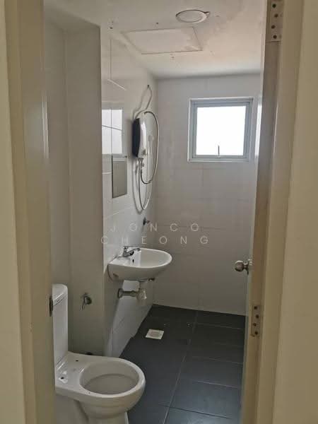 Pangsapuri untuk Dijual di Suria Court - Jonco Cheong - Bathroom - PropertyGuru.com.my