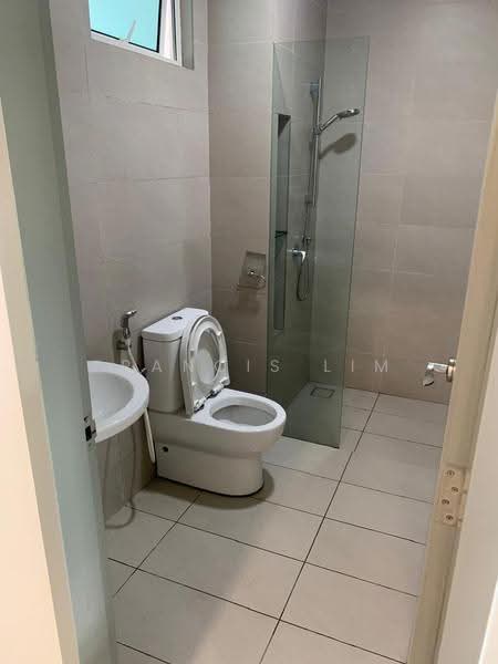 Kondominium untuk Disewa di Setia Pinnacle - Francis Lim - Bathroom - PropertyGuru.com.my