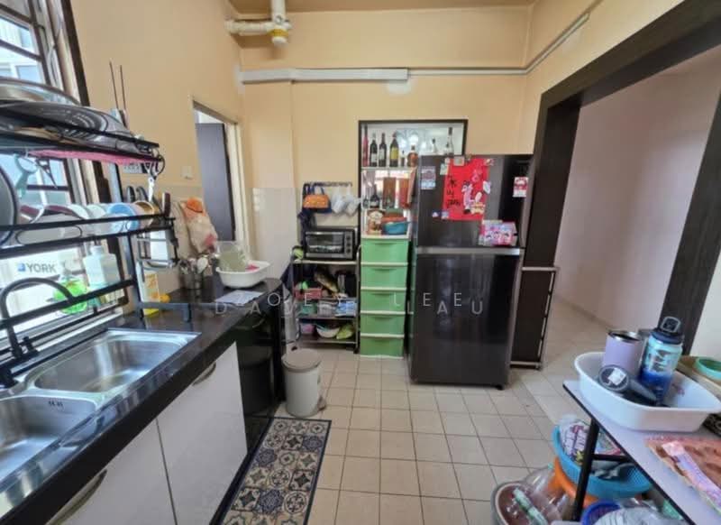 Pangsapuri untuk Dijual di Villa Bestari Apartment - Zoey Lee - Kitchen - PropertyGuru.com.my