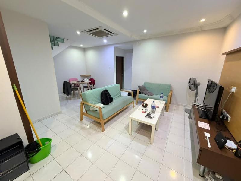 2-storey Terraced House for Sale in Taman Johor Jaya (Johor Bahru) - Zoey Lee - Living Room - PropertyGuru.com.my