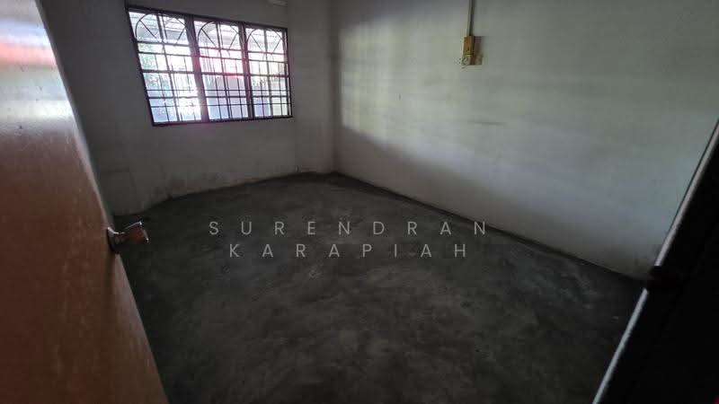 1-storey Terraced House for Sale in Taman Telok (Telok Panglima Garang) - Surendran Karapiah - Interior - PropertyGuru.com.my